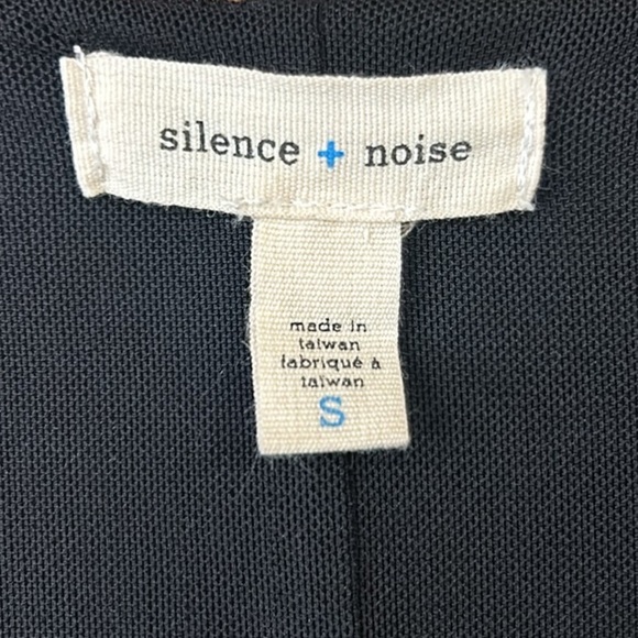 Silence & Noise Bell Sleeve Deep V-Neck Front Pockets Tunic Mini Dress Black S - Picture 8 of 10